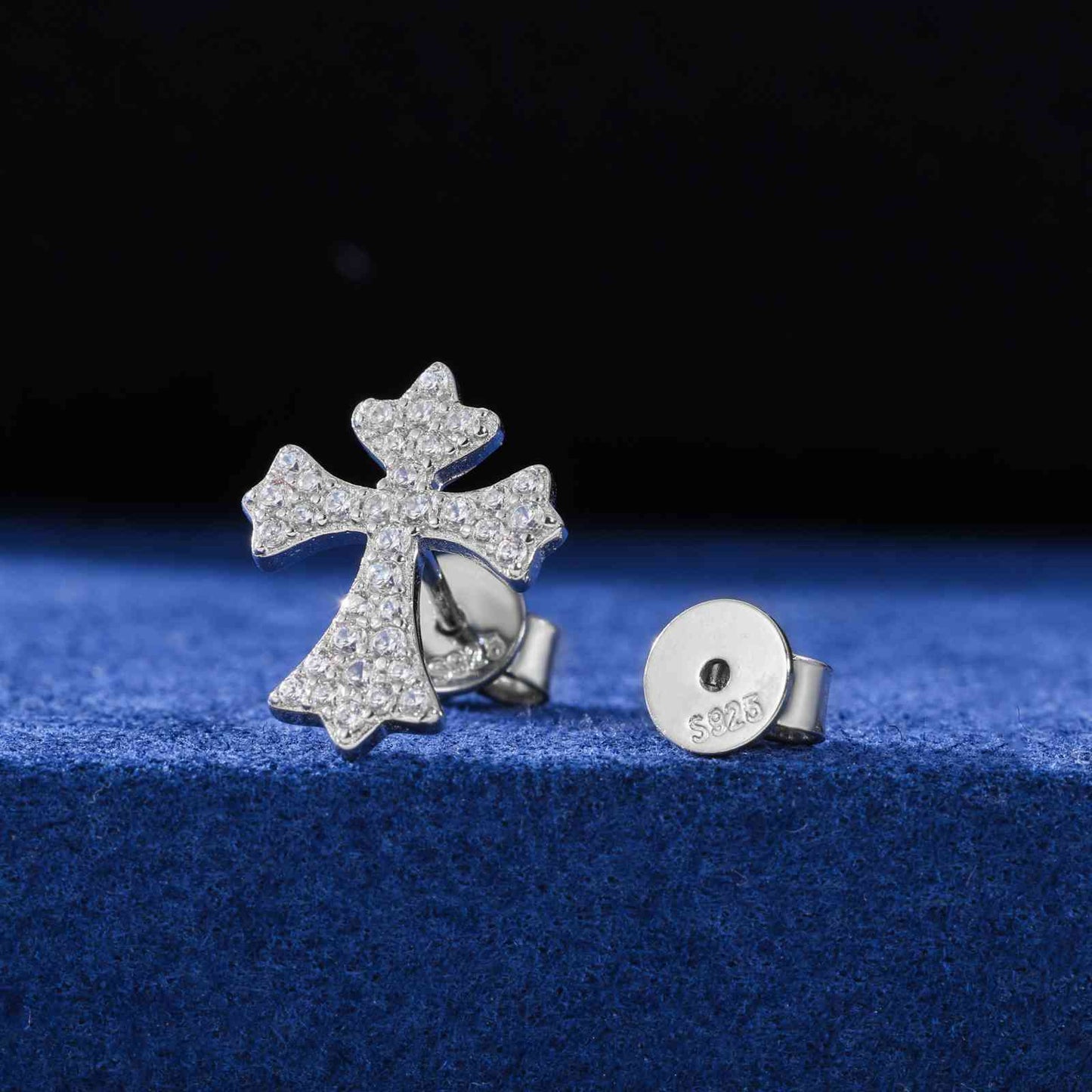 S925 Moissanite Iris Cross Stud Earrings
