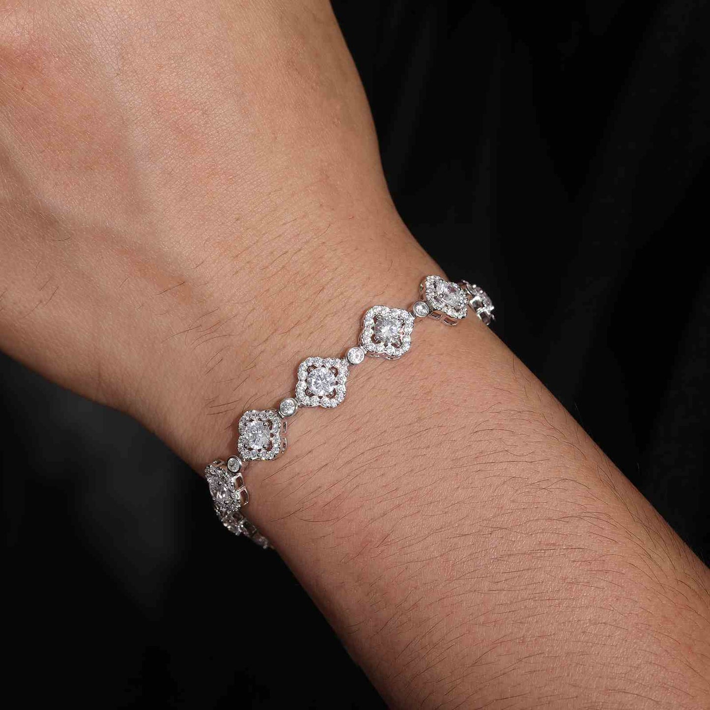 20mm S925 Moissanite Four Leaf Clover Infinity Link Bracelet
