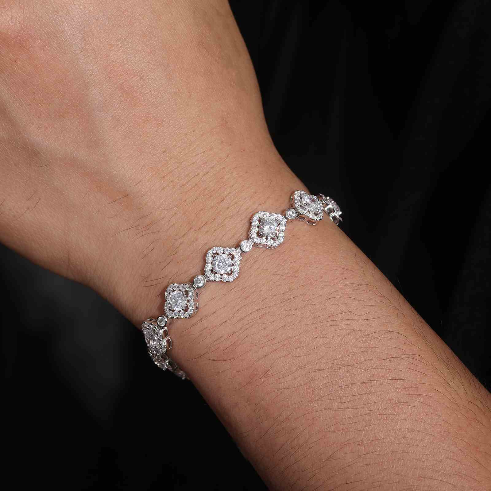 20mm S925 Moissanite Four Leaf Clover Infinity Link Bracelet