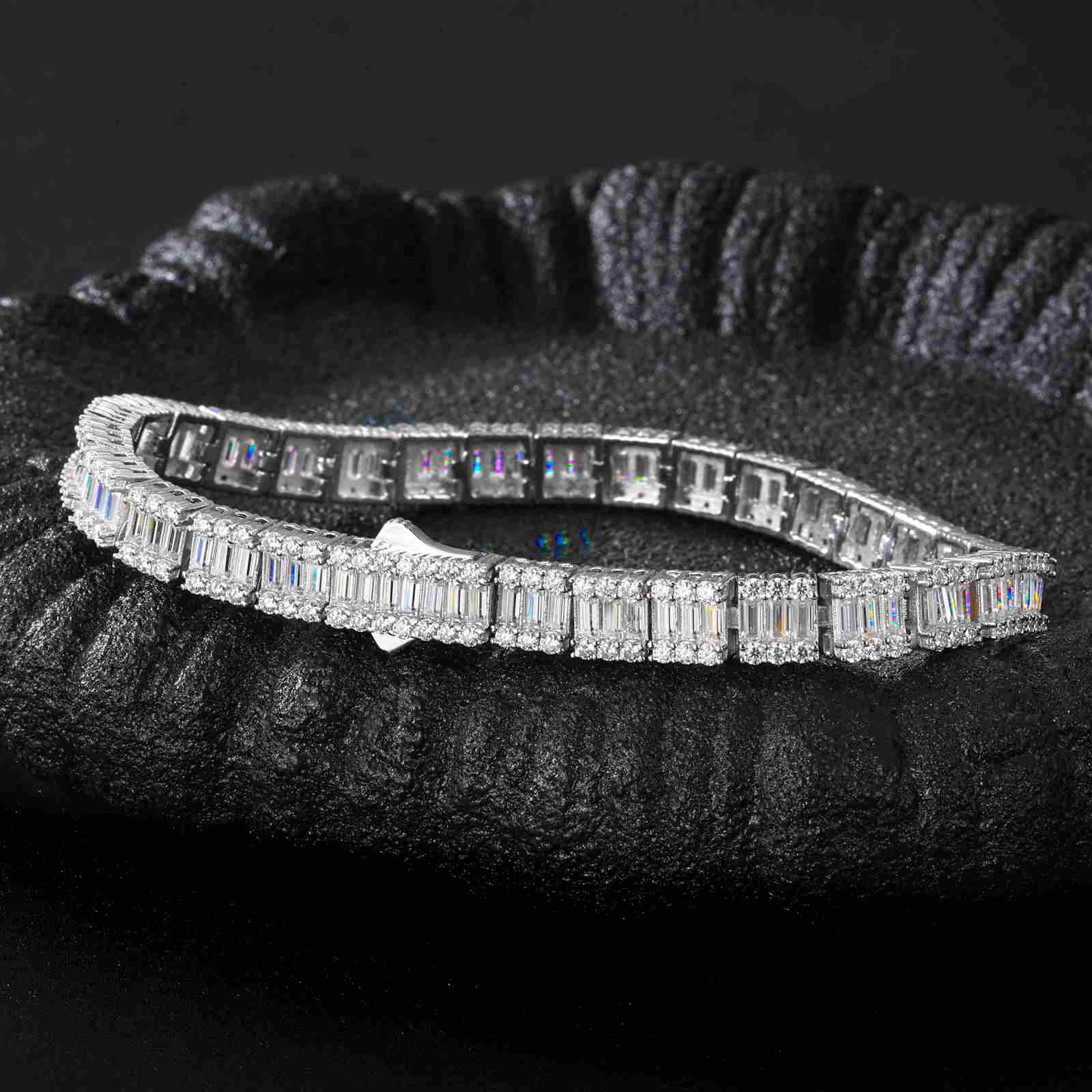 20mm S925 Moissanite Four Leaf Clover Infinity Link Bracelet