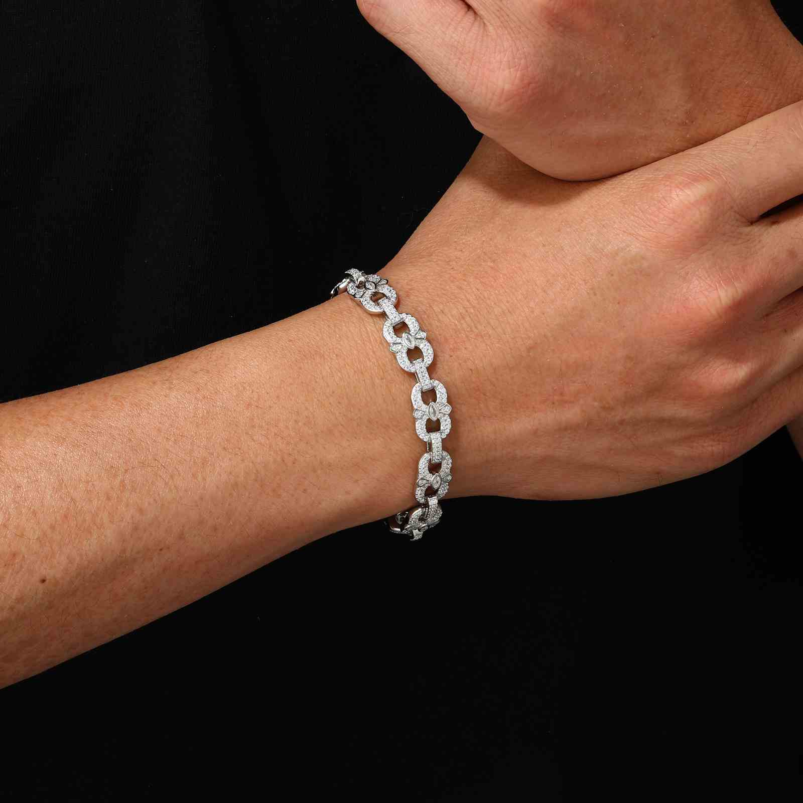 20mm S925 Moissanite Four Leaf Clover Infinity Link Bracelet