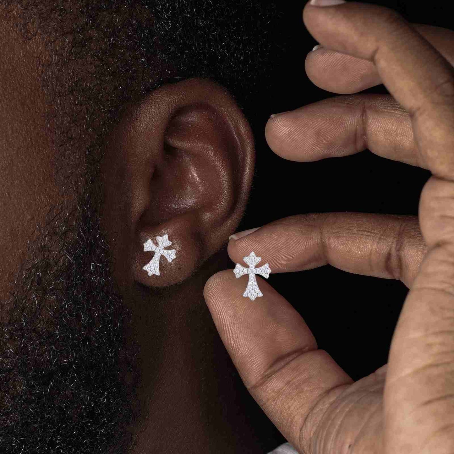 2mm-5mm 1 Row Moissanite Huggie Hoop Earrings