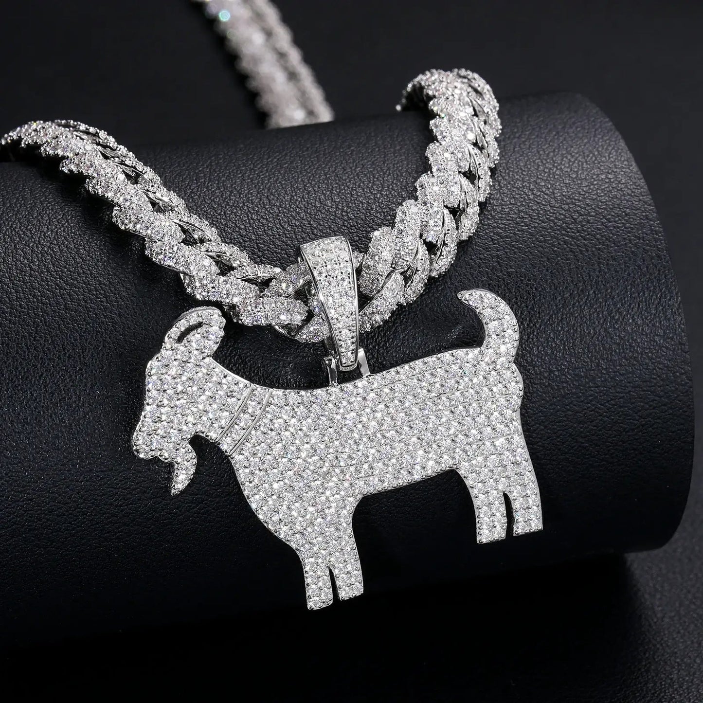 S925 Moissanite Goat Pendant