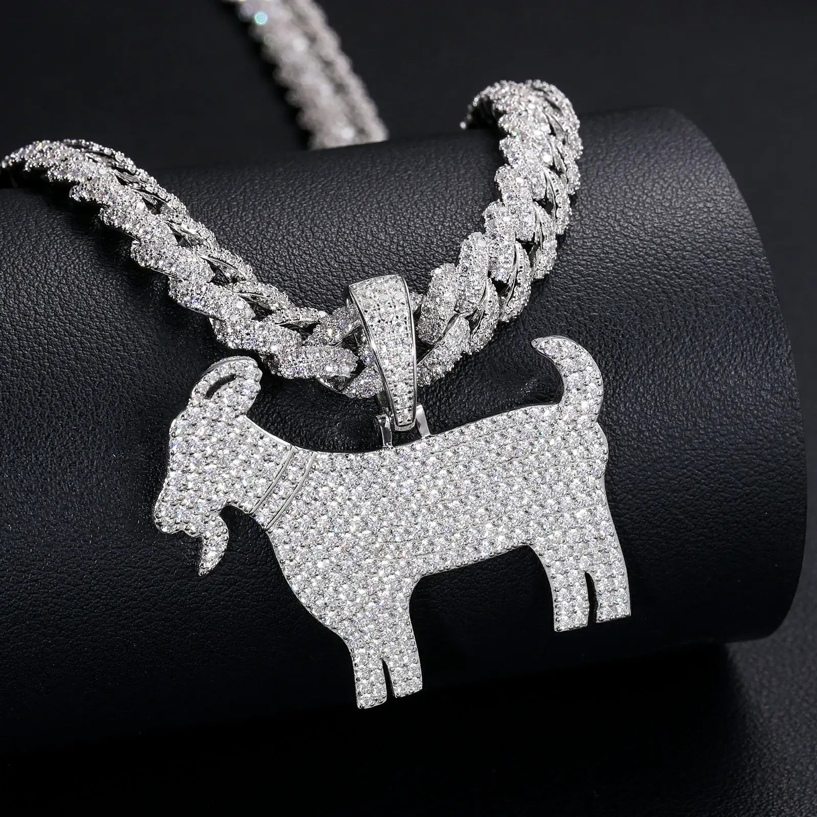 S925 Moissanite Goat Pendant